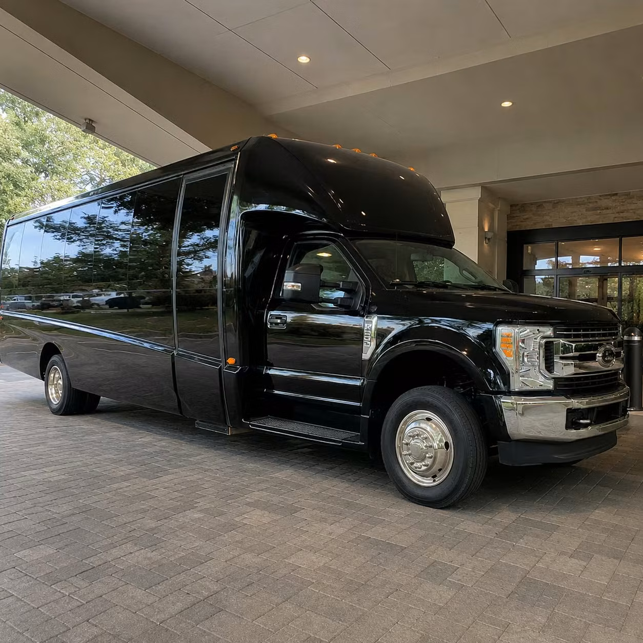 15 passenger minibus