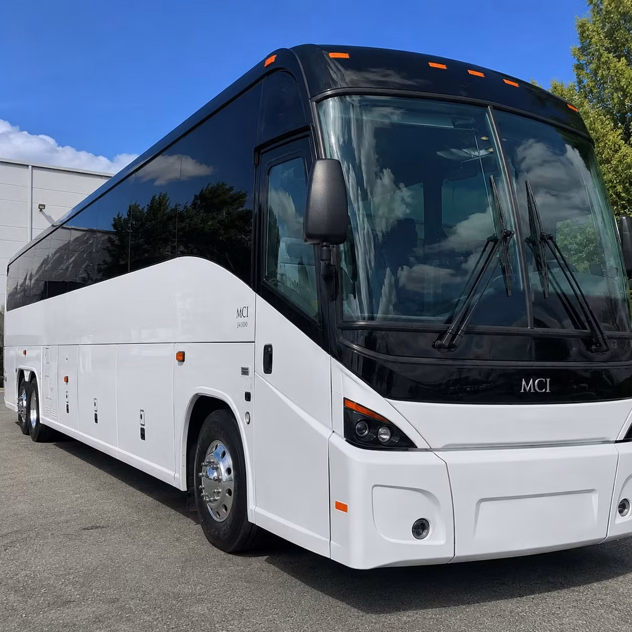 airport employee shuttle service to fort lauderdale hollywood international airport