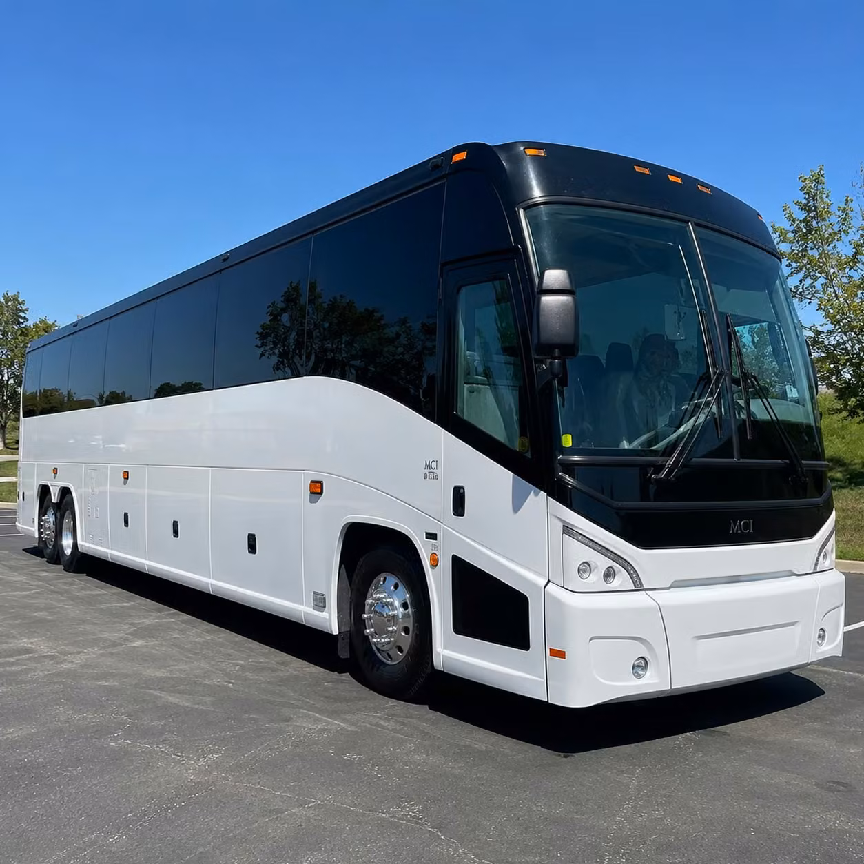 busrentalfortlauderdale com is the smarter way to book fll hotel shuttles for large groups