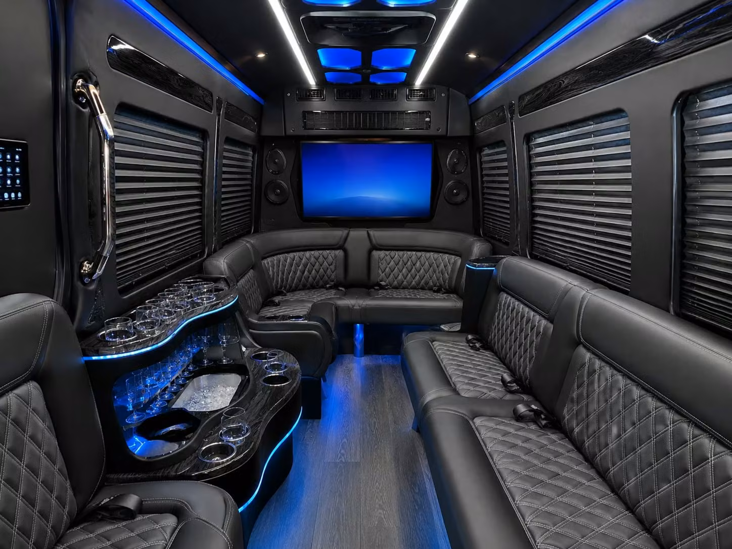 fort lauderdale prom venues are easy to reach when you ve got the right bus