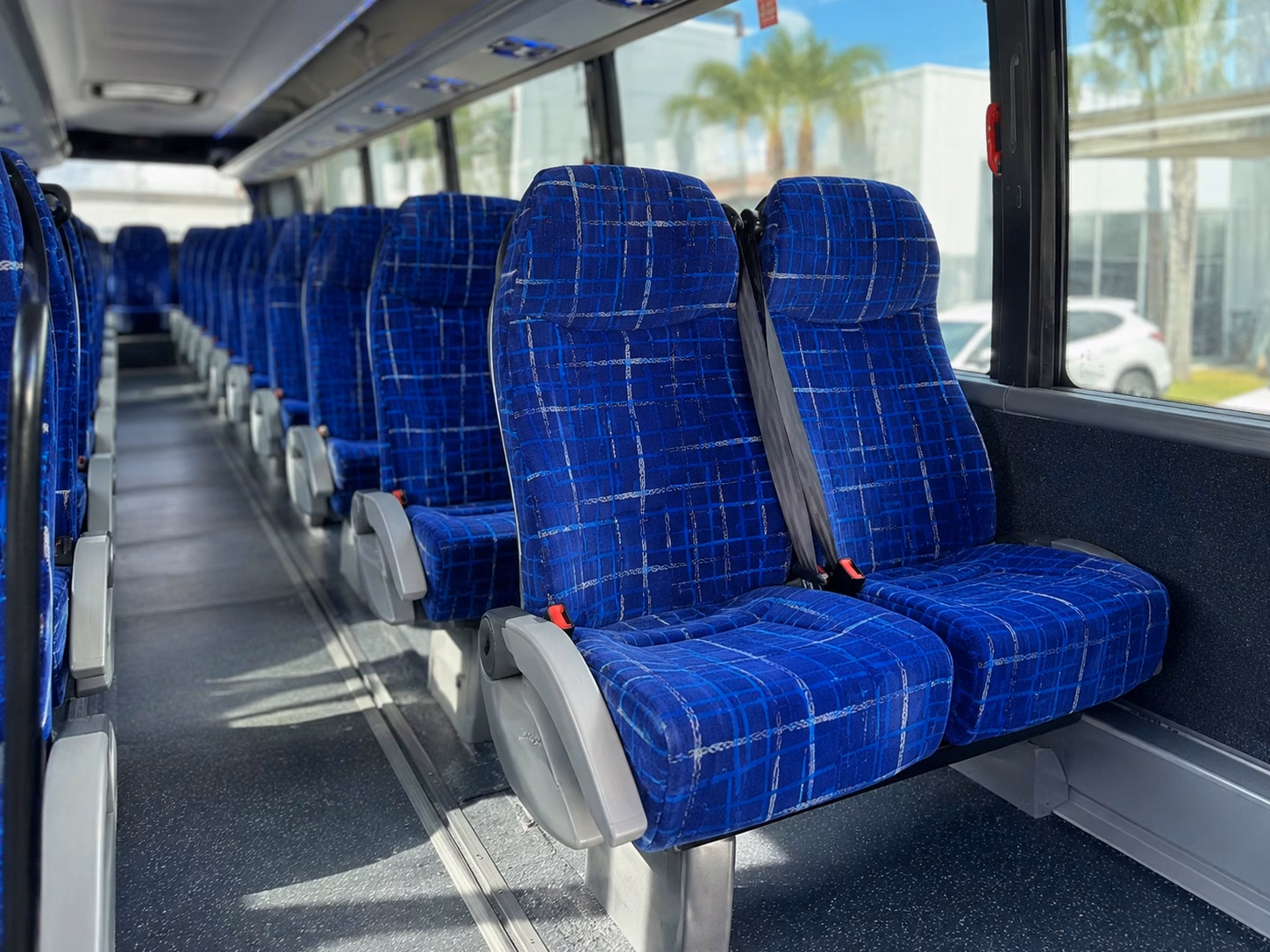 guest shuttles between fort lauderdale hotels and your wedding venue